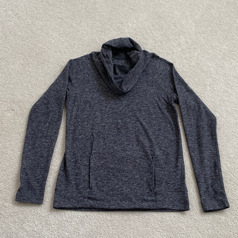 lululemon athletica Heathered Gray Long Sleeve Top